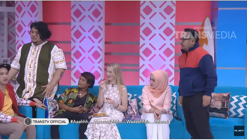 Nur Khamid dan Polly Alexandria Robinson