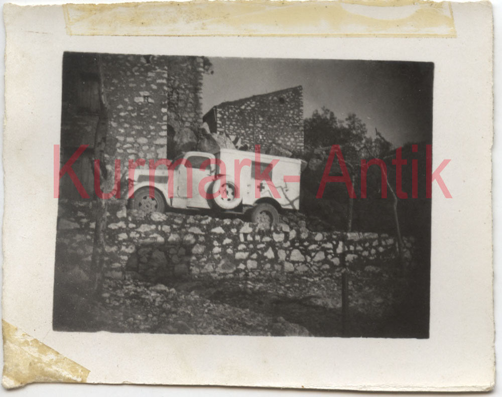 Foto Wehrmacht LKW Italien 1944 Sankra Phänomen Rot Kreuz Ambula