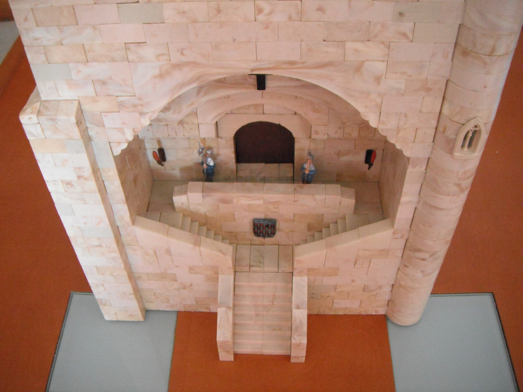 Fortaleza de la Salvación - vista frontal 10