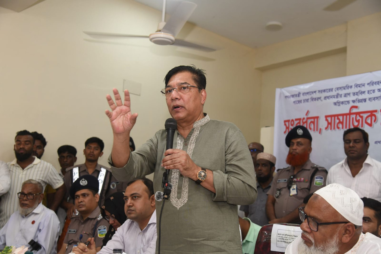 অপতথ্য ও অপপ্রচার রোধে সাংবাদিকদের ভূমিকা রাখার আহ্বান বিমানমন্ত্রীর