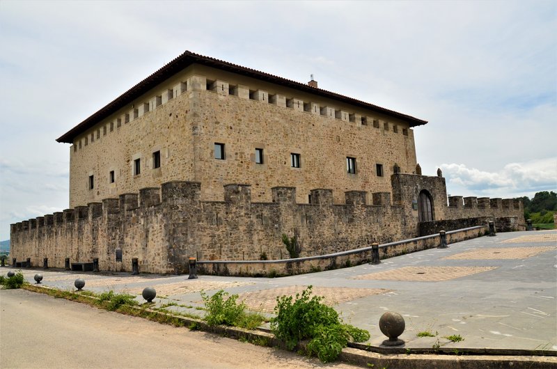 PALACIO TORRE DE LOS VARONA-21-5-2021 - Alava y sus pueblos-2011/2021 (9)
