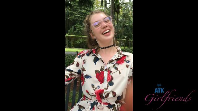 EKoshka - ATKG!rlfr!3nd$ - 091119 HD.mp4_snapshot_03.09.966