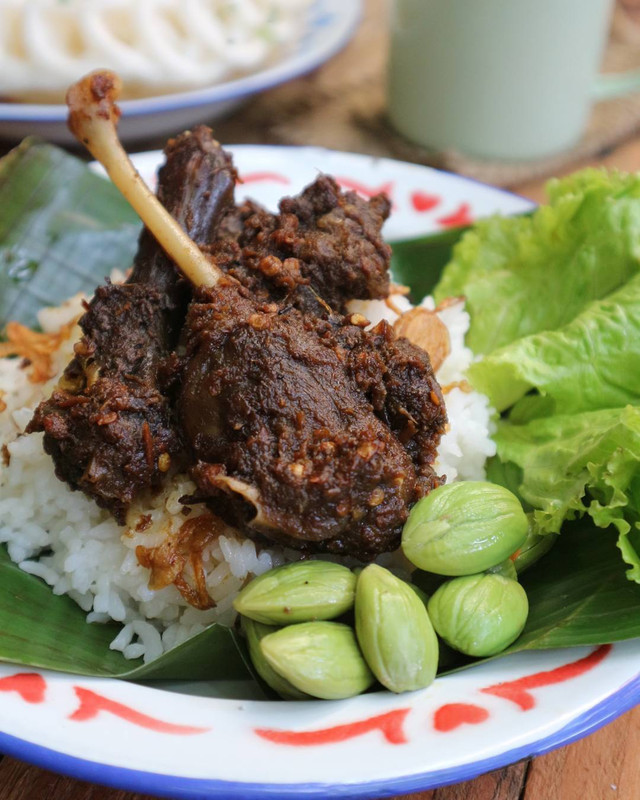 Nasi