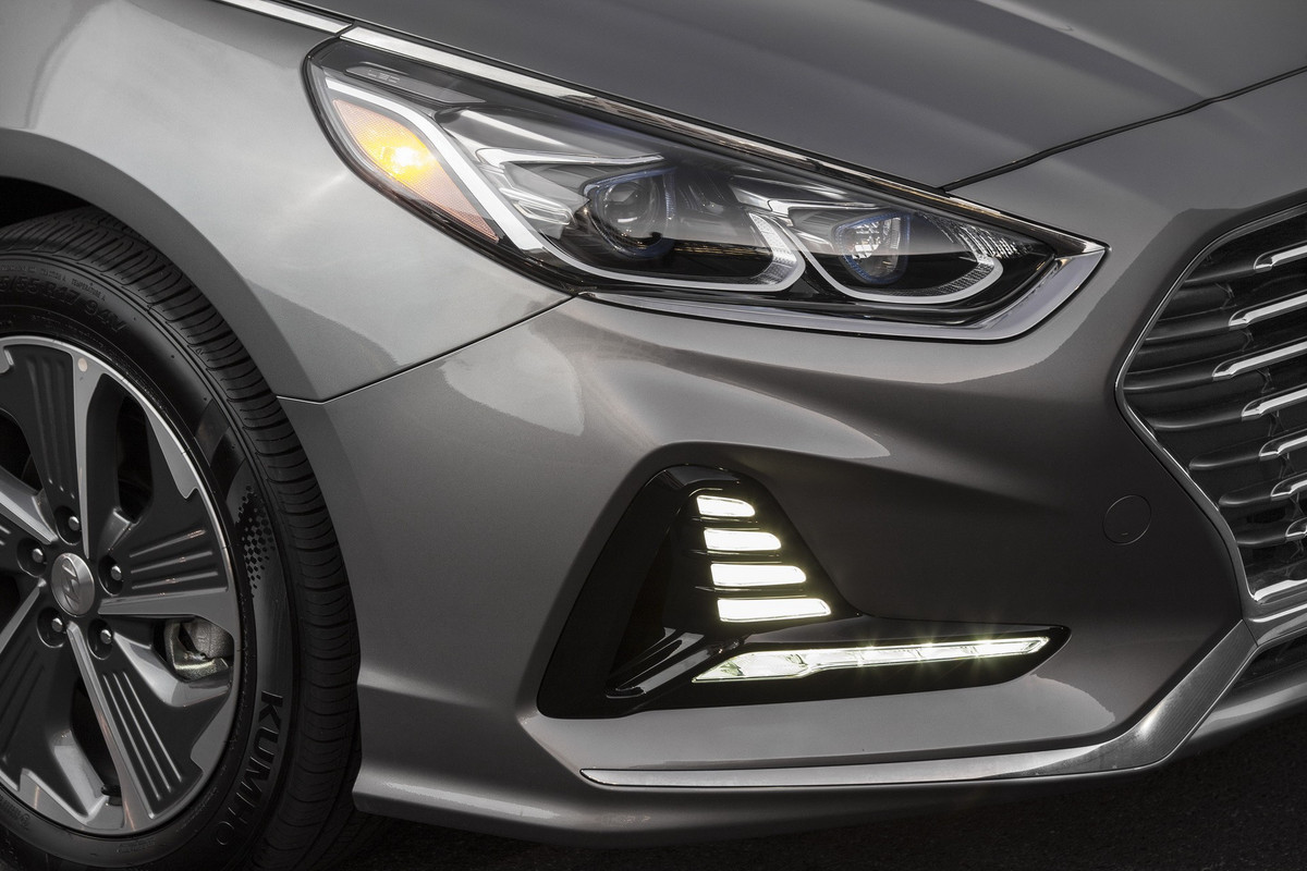 2018 Hyundai Sonata Hybrid (17)
