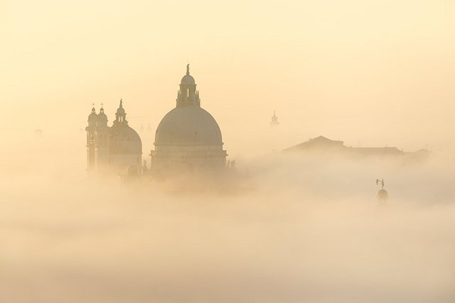 chiesa-salute-nebbia-2.jpg
