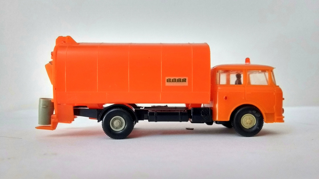 Mach (739)