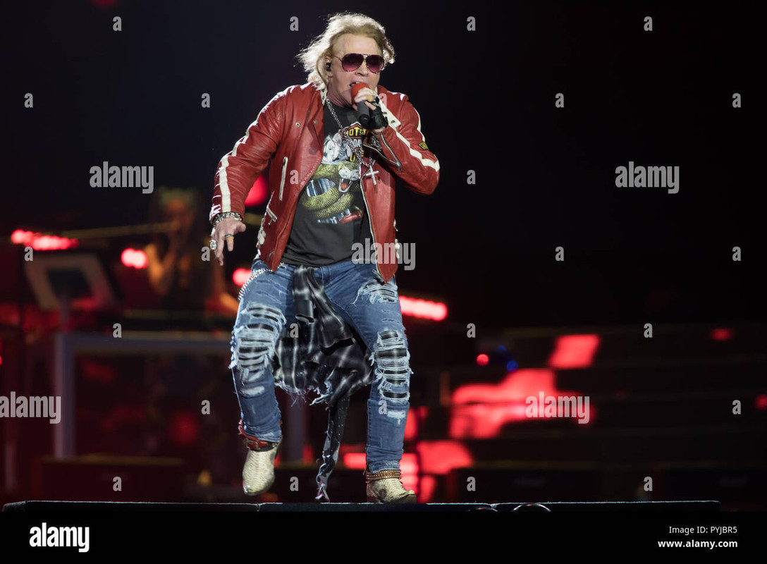 guns-n-roses-perform-in-the-not-in-this-