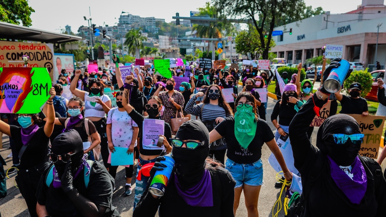 Claudia Sheinbaum asegura que no se va a reprimir las marchas del 8M