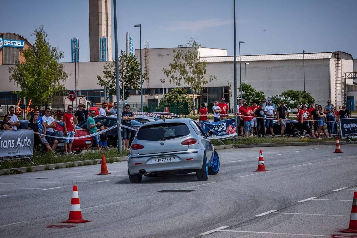 34366857_10214290129820579_3368092076255215616_o