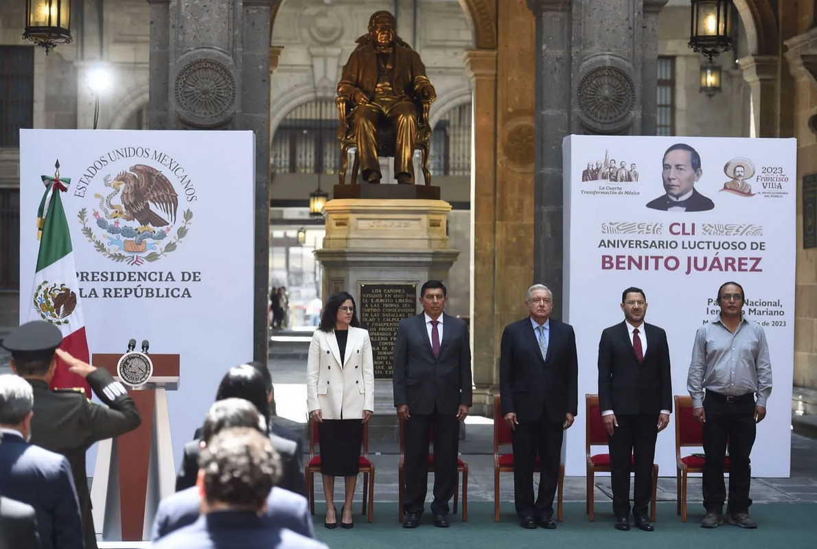 AMLO encabeza conmemoración del 151 aniversario Luctuoso de Benito Juárez 