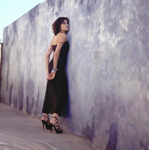 http://imstars.aufeminin.com/stars/fan/angelina-jolie/angelina-jolie-20080708-434444.jpg