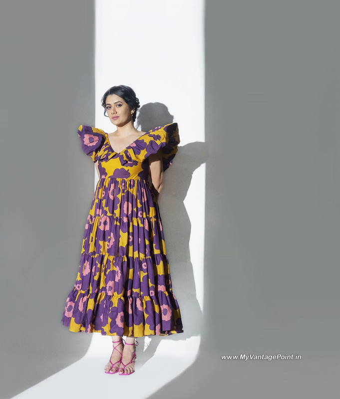 25-Actress-Girija-Oak-Godbole-Photos-Wallpapers-My-Vantage-Point