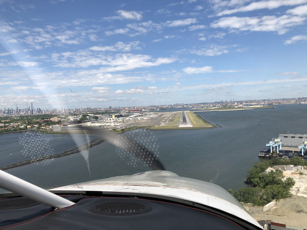 16CFB556-5B6F-441D-8A35-2AF7CDF0D3E7