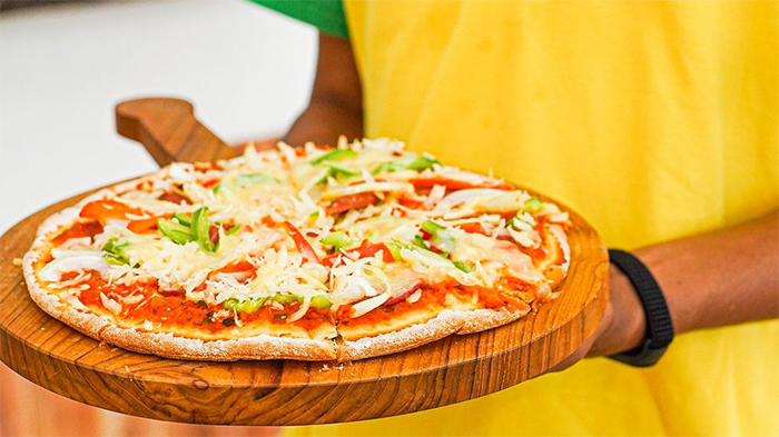 Menu pizza di Lulin's Beach.