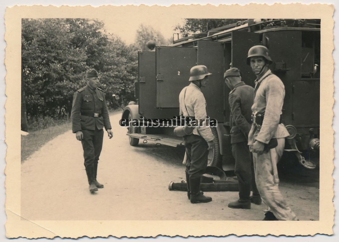 Orig. Foto Feuerwehrgerätewagen Lkw der Feuerweh