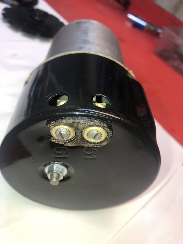 49D38BD3-12D7-40B6-BD42-02C01748F8ED