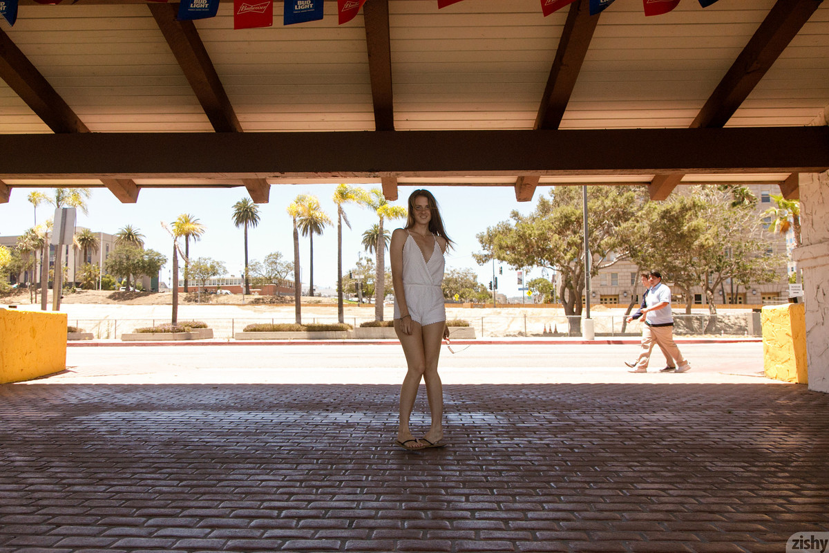 full_013_1254551341479483