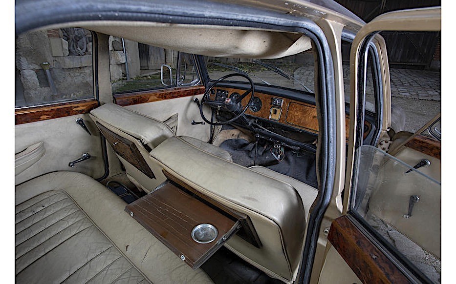 1966 Vanden Plas Princess 1100 owned by Charles Aznavour (9)