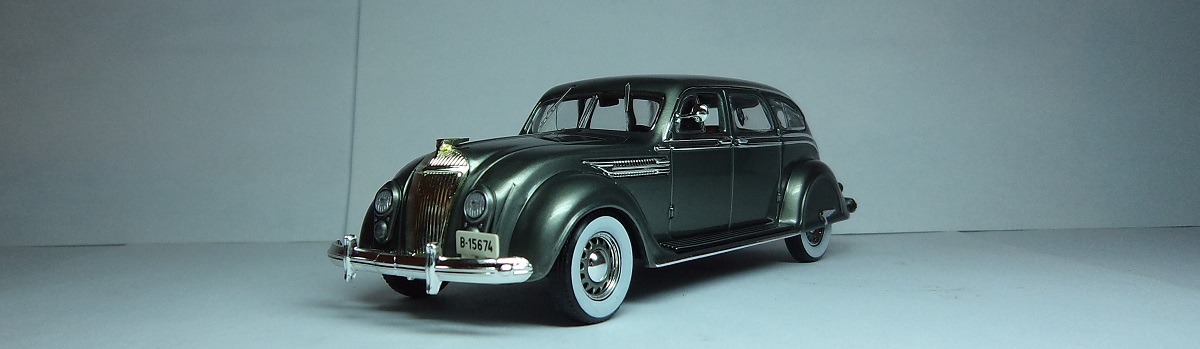 Chrysler Airflow Sedan (2)