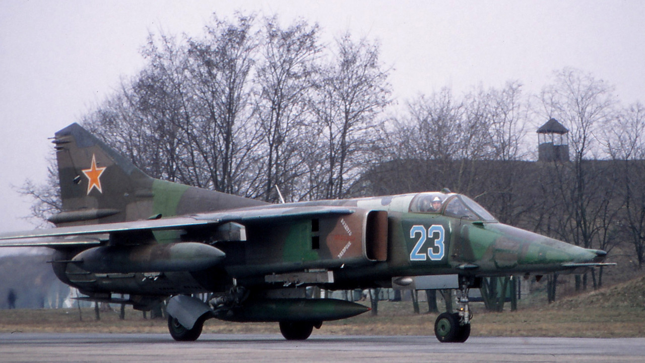 559 APIB Mig-27K 23 Blue_76802643370