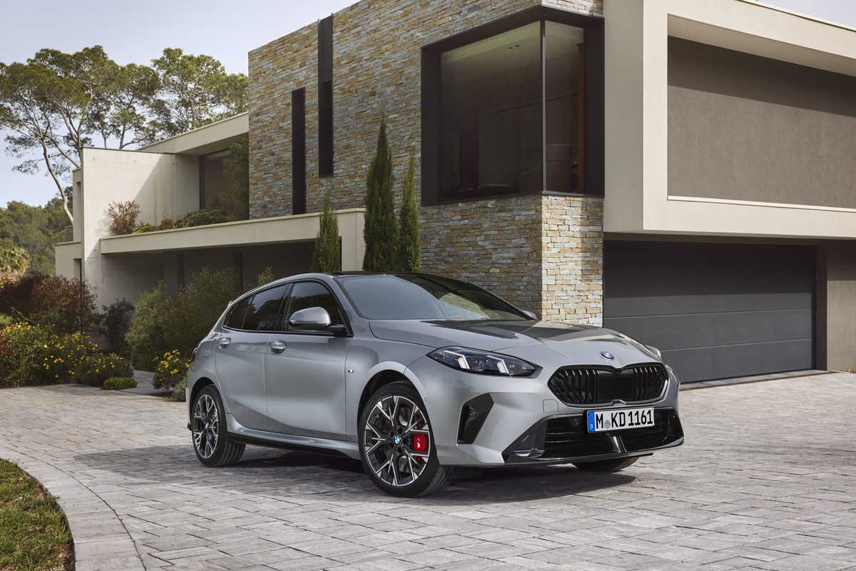 P90550876_highRes_the-all-new-bmw-1-se