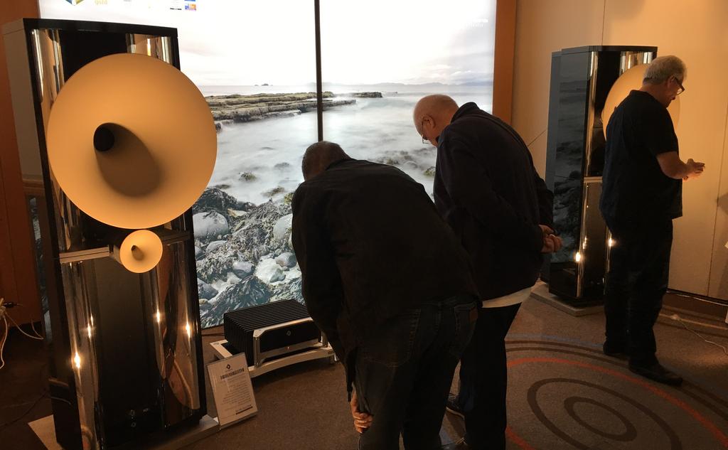 EC1090DB-97AE-4306-9879-3E306017BB70