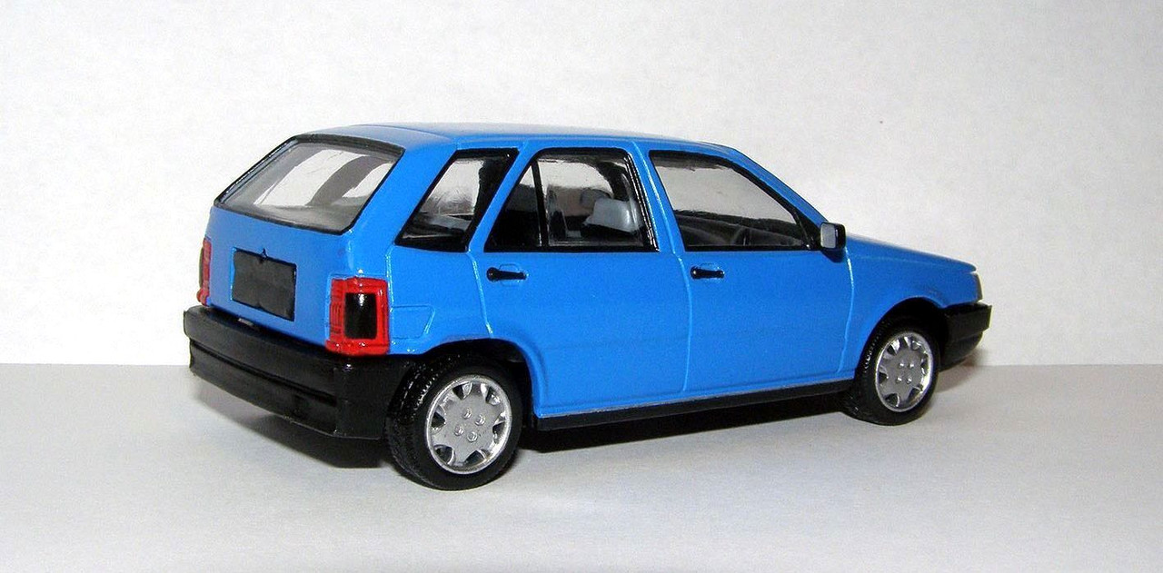 1988 FIAT Tipo (Bburago #4134) 2