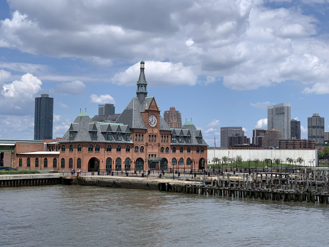 7CB9C661-E5EE-40C8-A948-82054C3E7392