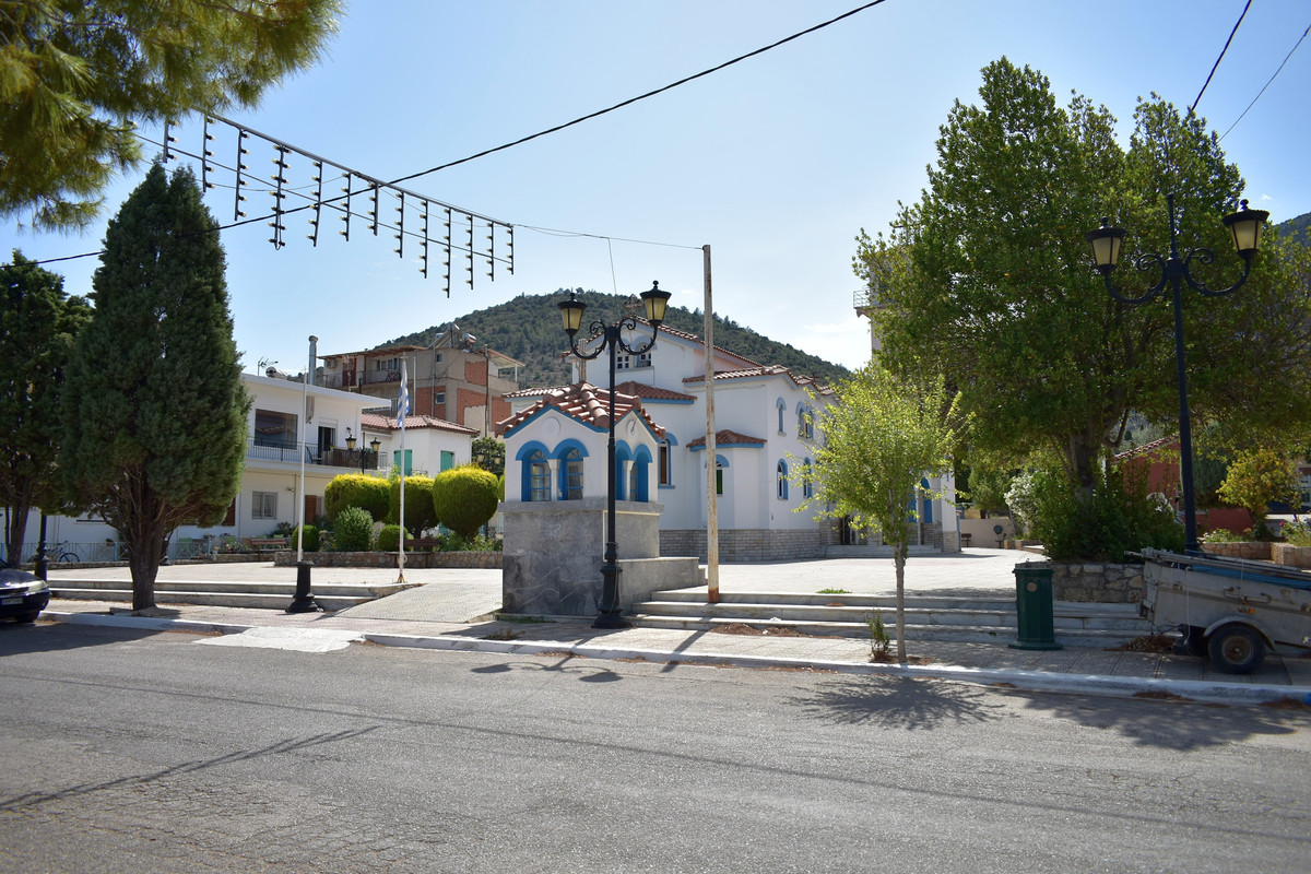 Αντίκυρα (15)