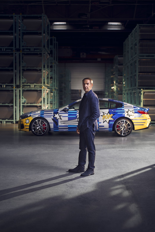P90450400_highRes_the-8-x-jeff-koons-l