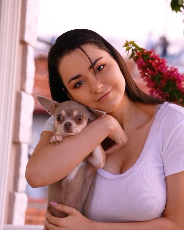 adriana 600