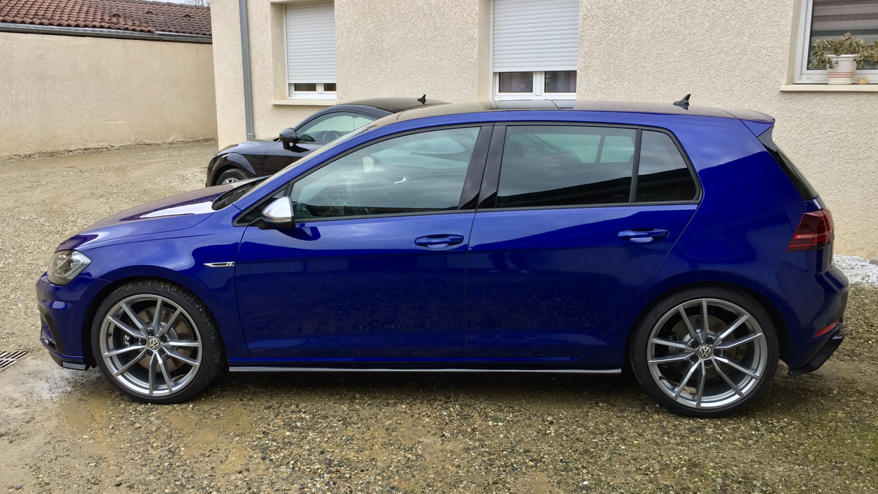 EB3B9136-8300-4D17-B4B5-76B4A71D10DA