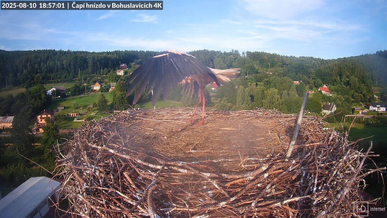 Tiešraide no KARA uzņēmuma stārķu skursteņa Bohuslavicē netālu no Trutnovas 11-38-29 screenshot