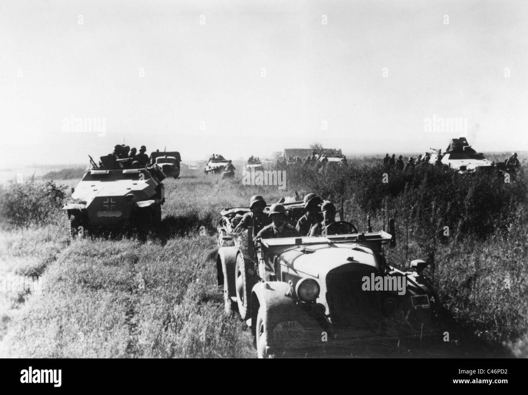 zweiter-weltkrieg-vormarsch-der-wehrmacht-zu-den-bergen-des-kaukasus-1942 (1)