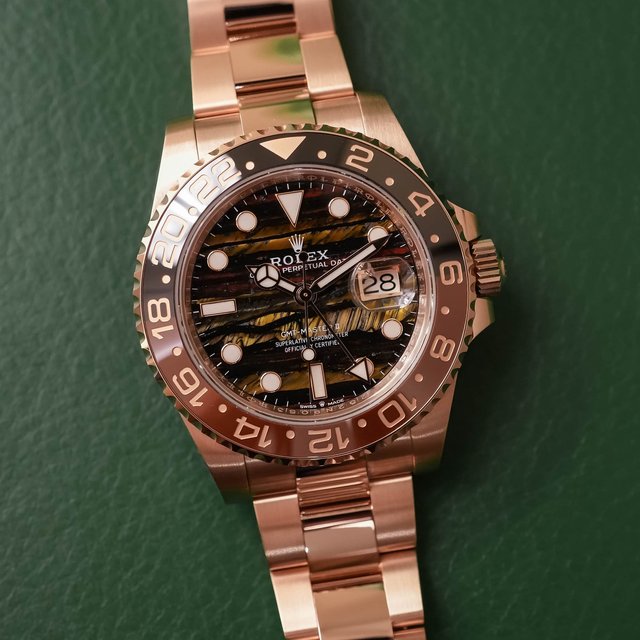 Rolex-GMT-Master-II-Everose-Gold-Tiger-Iron-stone-dial-126715CHNR-0002-review-9