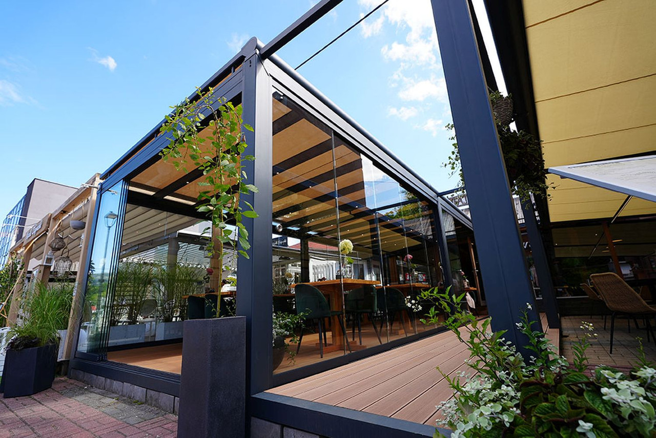 Realizacja ogrodu zimowego dla restauracji 28