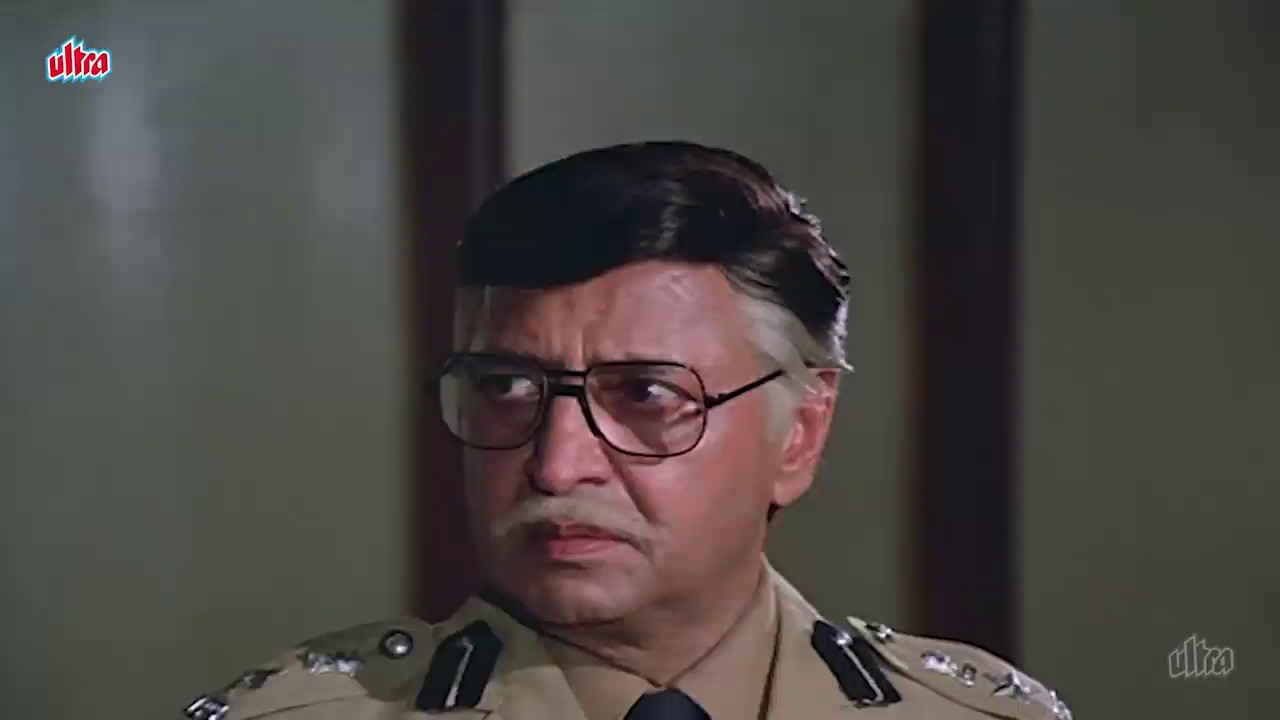 Yudh-1985-Hindi-720p-x264-AVC-AAC-2-0-mkv-0004