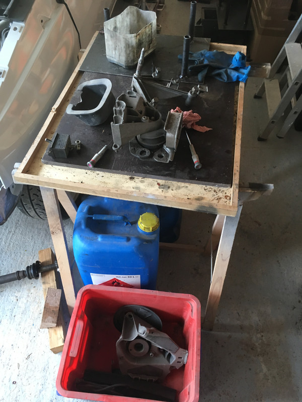 A1C5BF19-CE3B-43C6-B739-C11917EB72FE