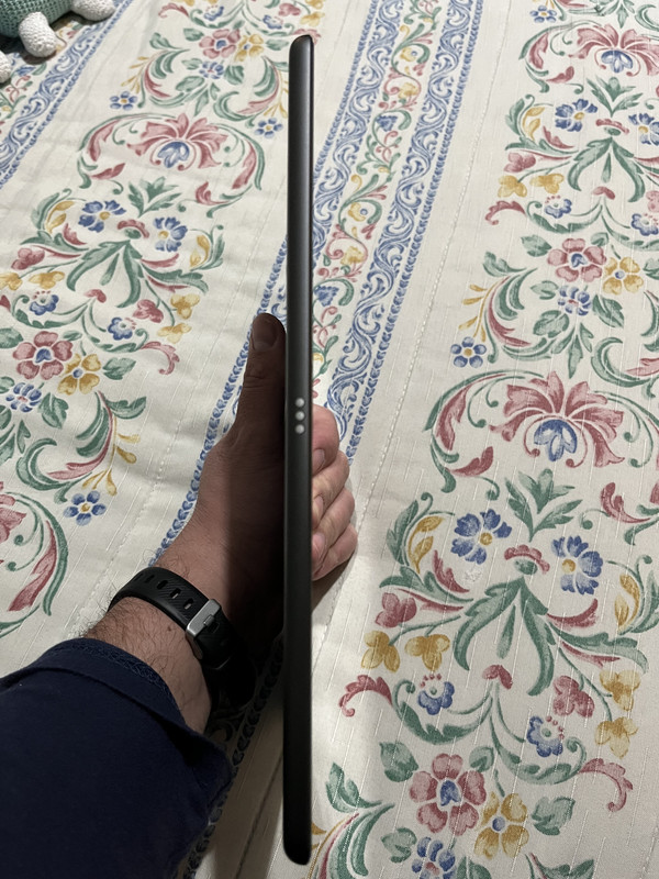 EC6DC5CB-D276-457D-B448-49D4F5E1E8B2