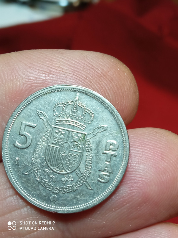 5 pesetas del rey de 1983 con troquel empastado. IMG-20201108-194036