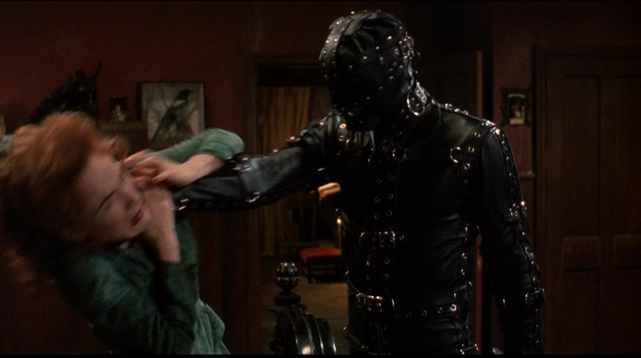 LA GENTE DETRAS DE LAS PAREDES mkv snapshot 01 19 57 417