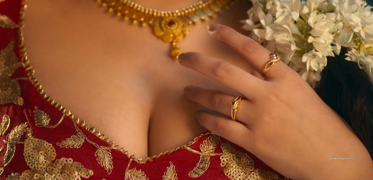 04 Ayesha Khan Hot Item Song MOTHA in Gangs of Godavari (2024)