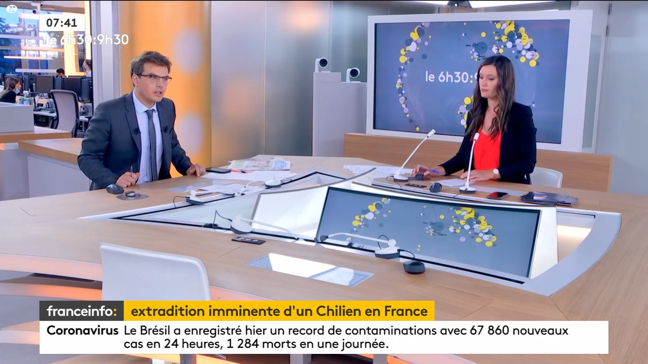 23 July - 05.29.00 - 9h30. Entre JT, chroniques, invités et revues de p....ts_snapshot_01.18.39.650