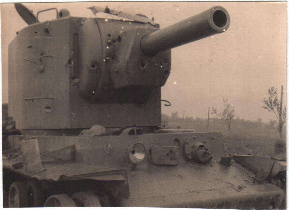 Panzer mit Einschüssen