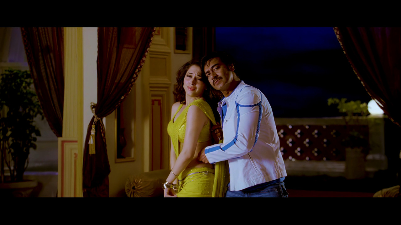 Tamanna Hot Song From Himmatwala Taki O Taki 4K (Best Quality).mp4_snapshot_00.09_[2021.04.04_21.53.