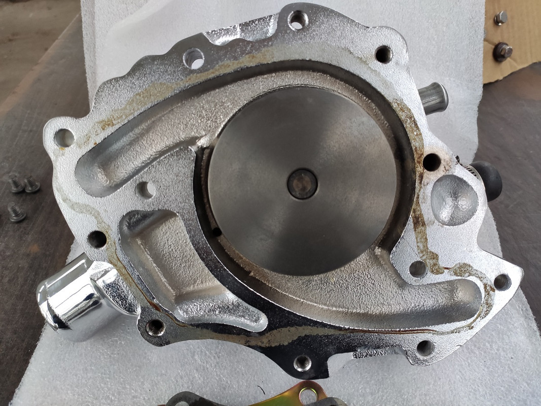 waterpomp zonder backingplate - resized