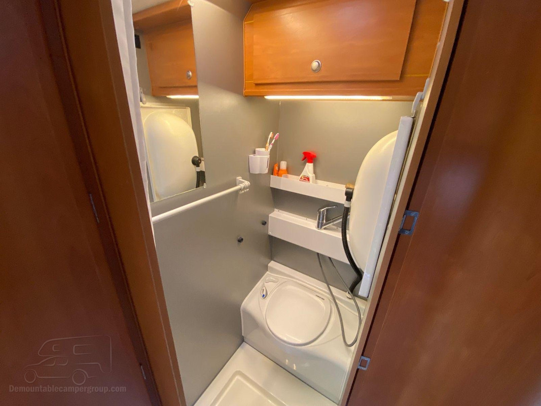 5ae25a07-594a-480b-b458-0cf8780c249e (1)