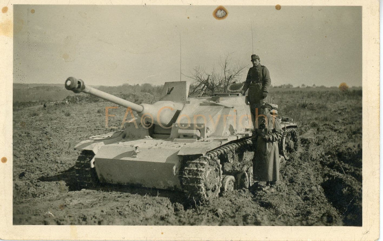 Russland StuG Sturmgeschütz Panzer Langrohr Tank