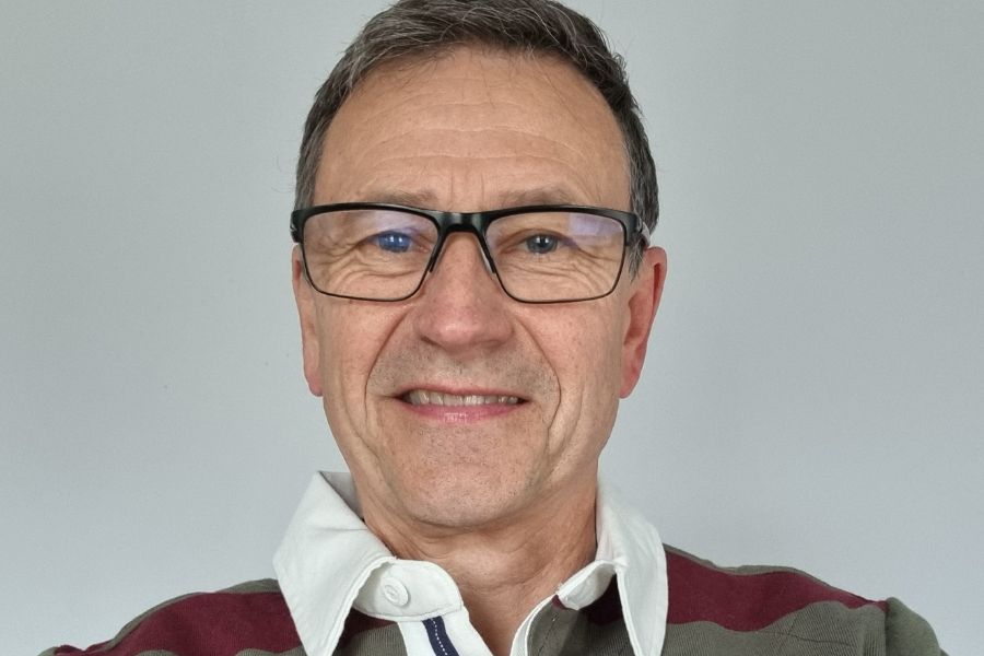 Rev. Dr. Alistair Bates