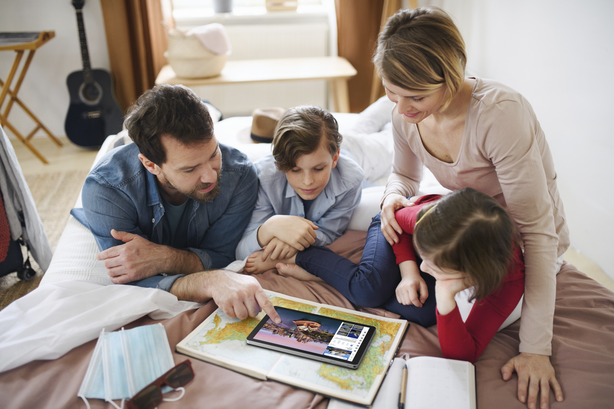Tecnología para jugar, aprender y crecer: regalos ideales para el Día de las Infancias
